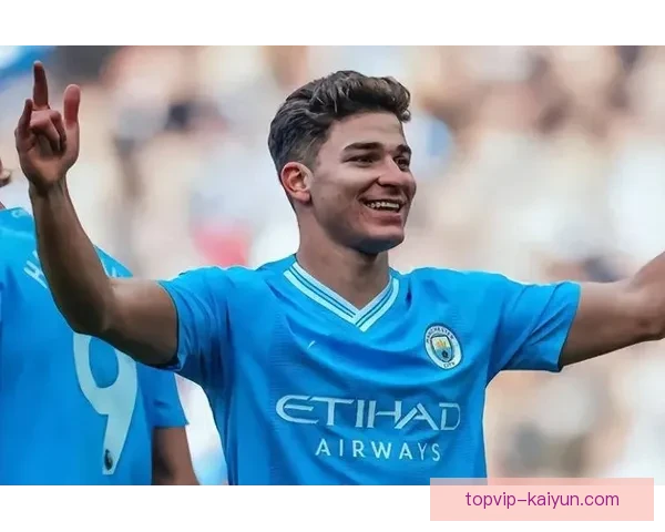 阿尔瓦雷斯·贝尔纳多状态回暖，助力曼城争夺联赛冠军